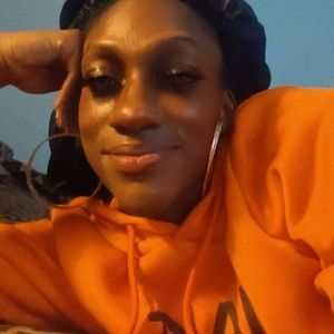 Meet your Posher, Laresha